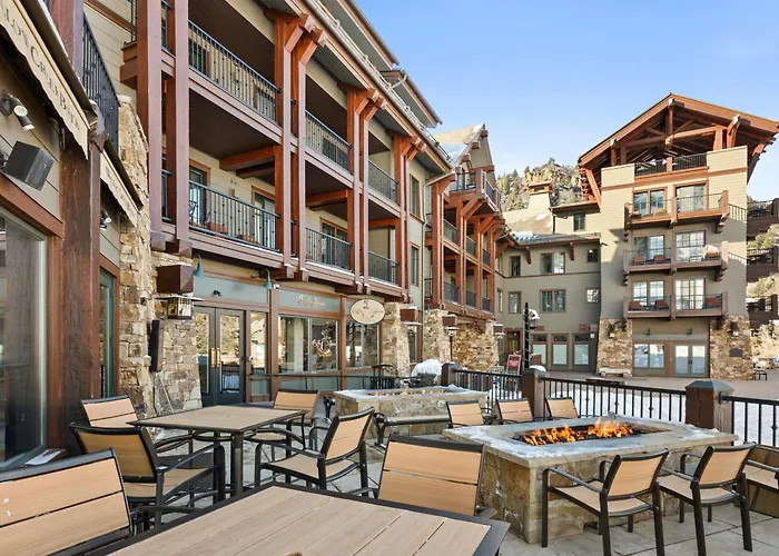 The Ritz-Carlton Club, Two-Bedroom Residence Float 2, Ski-In & Ski-Out Resort In Aspen Highlands