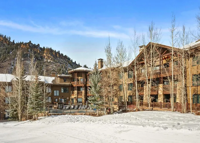The Ritz-Carlton Club, Two-Bedroom Residence Float 3, Ski-In & Ski-Out Resort In Aspen Highlands